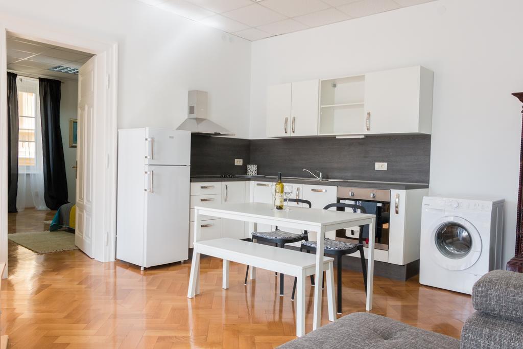 Sunny Apartment Anamaria Opatija Extérieur photo